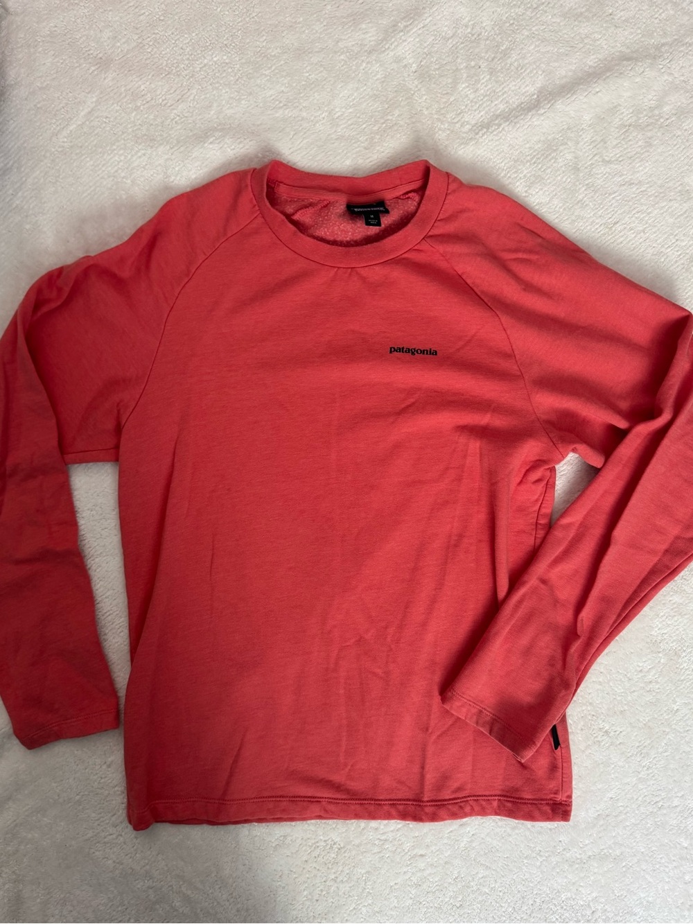 Patagonia Red Long Sleeve Pullover Fleece - Picture 4 of 4
